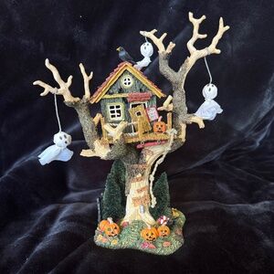 Halloween haunted tree house department 56
